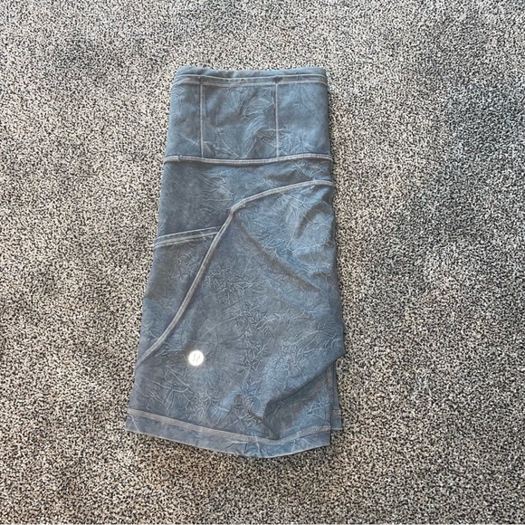 LULULEMON shorts - Picture 2 of 5